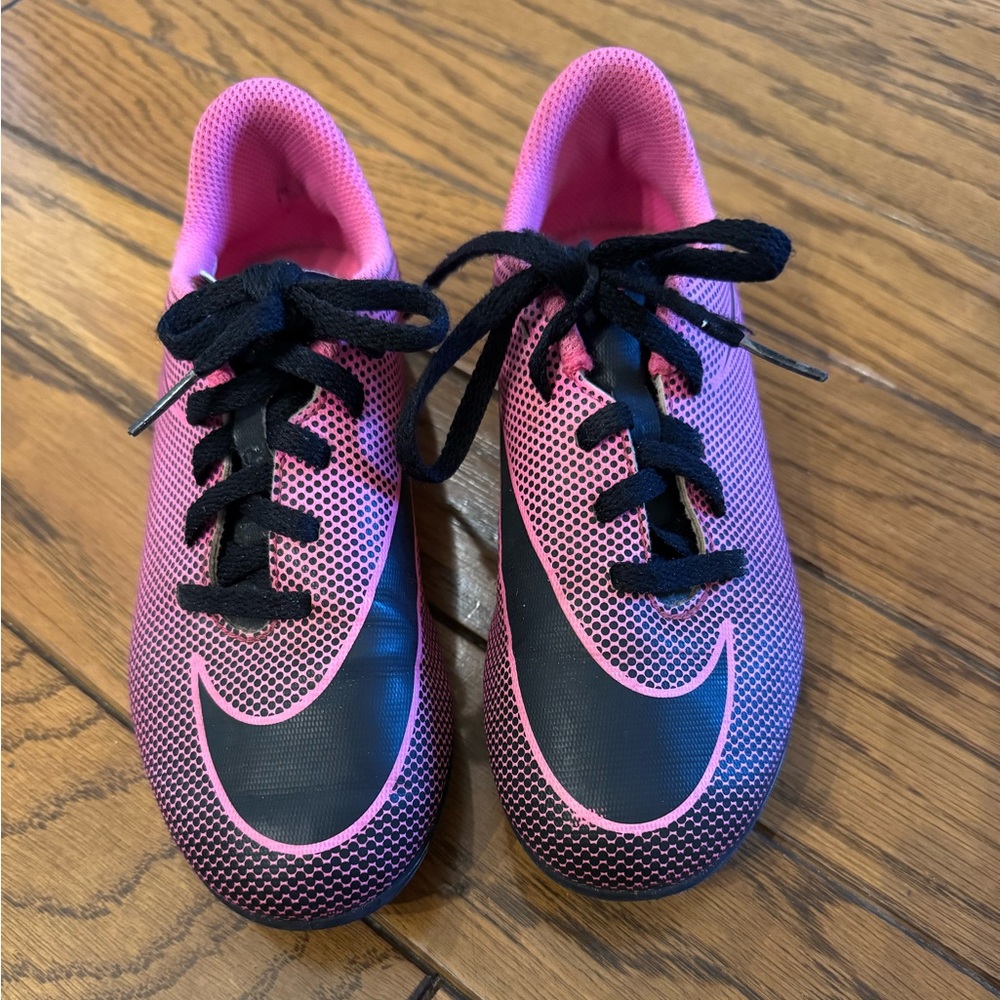 Girls Nike Soccer Cleats Pink and Black